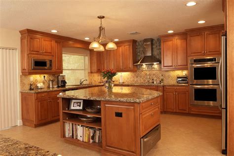 Is your kitchen in need of an overhaul? Kitchen Design Gallery | Royalkitchendesigns.com