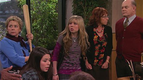 Icarly is upcoming american comedy streaming television series based on the original series of the same name. Watch iCarly Season 2 Episode 30: iHave My Principals ...