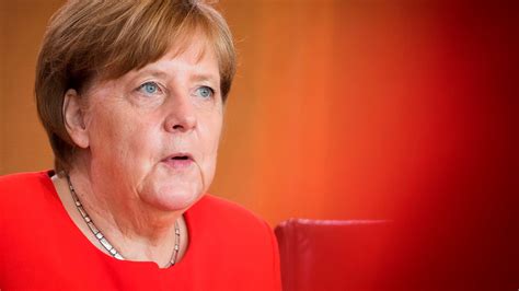 Europas Mäktigaste Parti Vid Vägval När Angela Merkel Lämnar Politiken