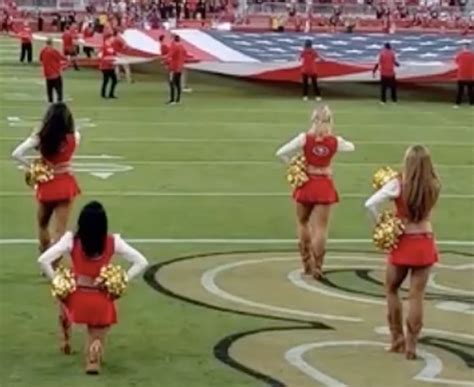 49ers cheerleader takes a knee during national anthem def con news
