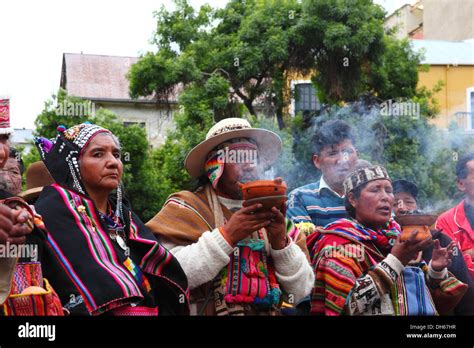 Mujeres Indígenas De Bolivia Rostros Fotografías E Imágenes De Alta