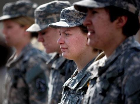 Military Think Tanks To Review Women In Combat Standards