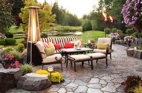 This is a fun way to add more color to your backyard. How To Use Tiki Torches To Light Up The Outdoors