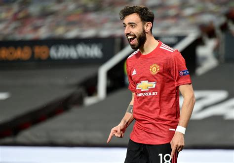 Bruno Fernandes Wins Manchester United Player Of The Season Award For Second Year Running The