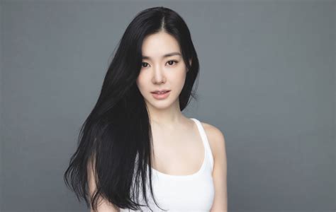Girls Generations Tiffany Young Signs With Sublime Artist Agency