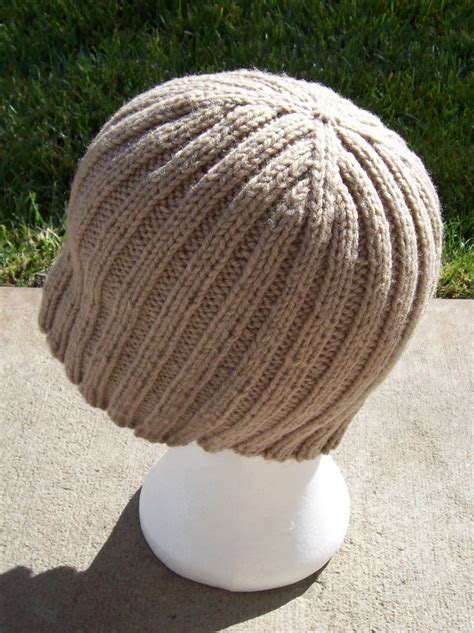 Just Knitting : Ribbed Hat Pattern