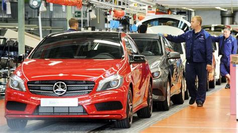 Daimler Schickt Wegen Chipkrise Tausende Mitarbeiter In Kurzarbeit