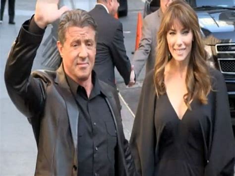 Американский киноактёр, режиссёр, сценарист, продюсер. Sylvester Stallone Brings His Wife To His Appearance On ...