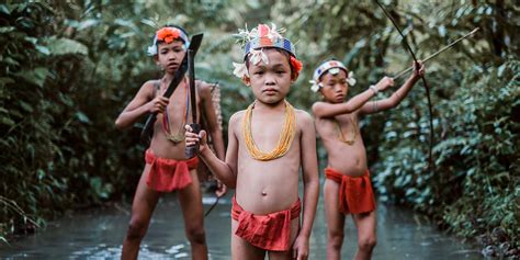Shooting The Mentawai The Spirit Of A Sumatra Tribe Travelogues From