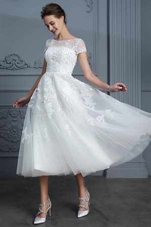 Suchen sie kurze brautkleider für hochzeitsfeier? Auffallend Exklusive Wadenlanges Brautkleid mit Perlen mit ...