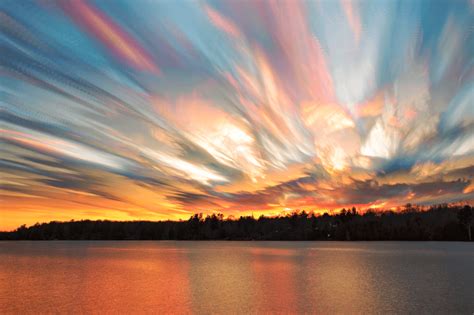 Spectacular Smeared Sky Photos Are Impressionist “paintings” For The