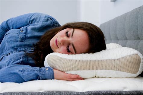 spinealign pillow review 2024 top qualities sleepopolis