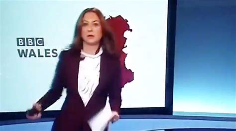 Bbc News Presenter Is Caught On The Hop Literally As She Misses Cue During Live Bulletin