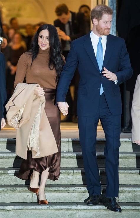 패션엔 英 왕실 떠난 해리 왕자 부부 강연 한번에 12억원 벌어