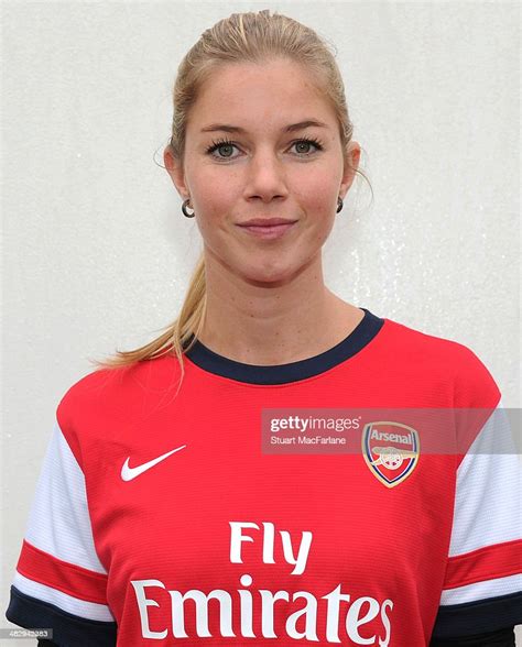 New Arsenal Ladies Signing Anouk Hoogendijk At London Colney On News