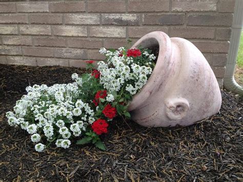 52 Amazing Spilled Flower Pot Ideas That Art Of Gardening Deck