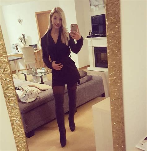 Mirror Selfie Of Thigh High Boots On Pantyhose Selfie Thighhighboots Botas Altas Alto Botas