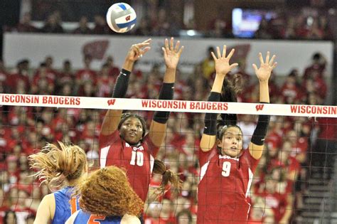 Wisconsin volleyball: No. 5 Badgers rally after first set loss to beat
