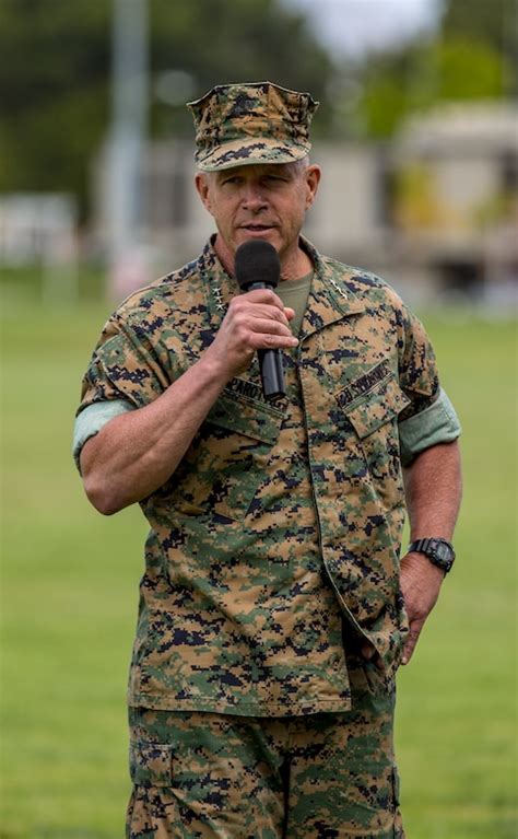 Sgt Maj Kasal Passes On The Sword Of Office I Marine Expeditionary