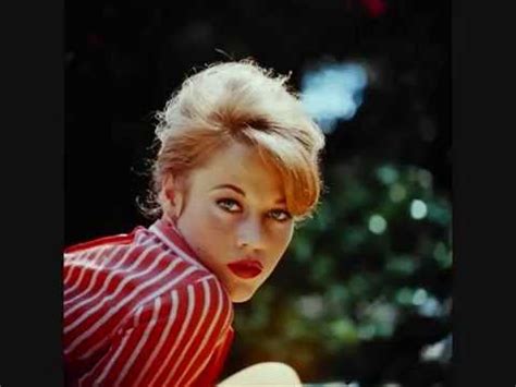 Her dream came true when the. YOUNG JANE FONDA - YouTube