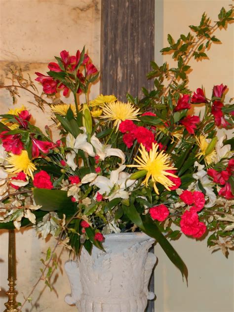 John Oliver Dowdle Interiors Altar Flowers Part 1
