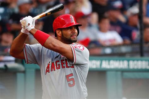 Albert Pujols Sets Mlb Record For Most Hits All Time By A Player Born