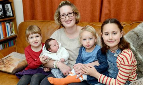 Three Siblings Born With The Same Birthday Uk News Uk