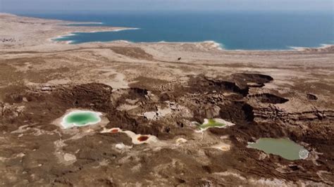Video Sinkholes Emerge With The Unstoppable Receding Of The Dead Sea