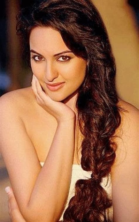 Bollywood Actress Sonakshi Sinha Hot Photos And Wallpapers