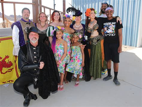 Riverscene Magazine Huzzah The London Bridge Renaissance Faire