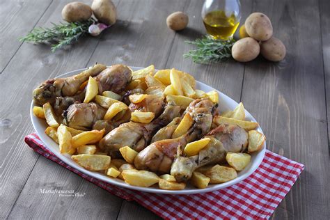 Maybe you would like to learn more about one of these? Cosce di pollo al rosmarino in padella: tenere, succose e ...