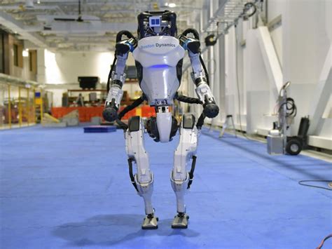 Le Robot Atlas De Boston Dynamics Fait Du Parkour Sciences Et Avenir