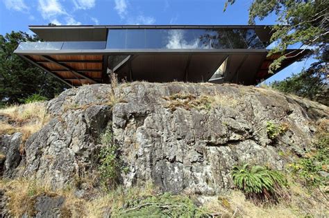 Tula House Patkau Architects Courtyard Pool Living Roofs Cliff