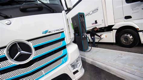 Betriebsratschef Von Daimler Truck Pocht Auf Batterie Fertigung Stuttgart