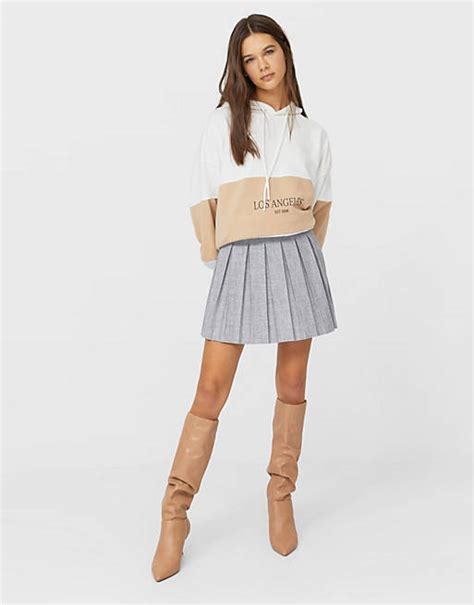 stradivarius pleated mini tennis skirt in gray asos