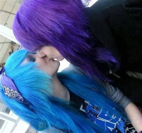 Lesbian Scenegirls Bluehair Purplehair Gorgeous Alternativegirls Emo Scene Hair Cute Emo