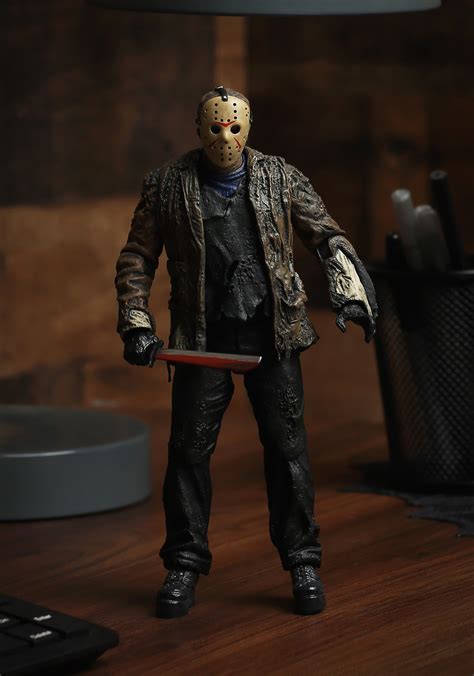 NECA Freddy vs Jason Friday the 13th Jason Voorhees Ultimate 7" Action