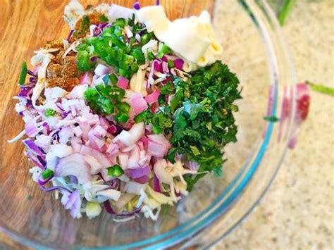 Cilantro avocado and hummus fish tacos: Baja Fish Tacos (w/ Cilantro Slaw & Avocado Cream Sauce ...