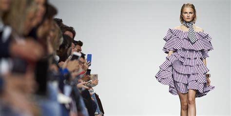 8 Lessons From The Runway In How To Wear Ruffles