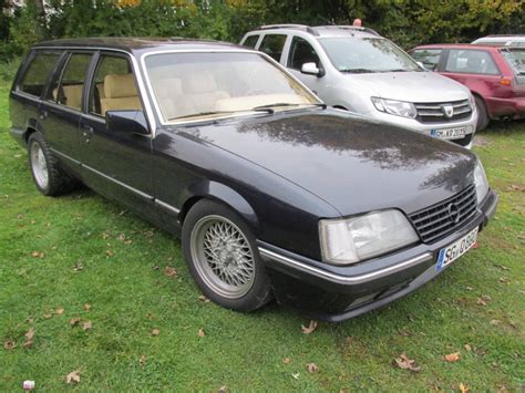 Product was successfully added to your shopping cart. Opel Senator-B 3.0i Caravan, Mod. 1992 (modified into a Es ...