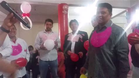 Los 15 mejores juegos para disfrutar. Juego Baby Shower Hombres Embarazados - YouTube
