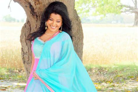Watch Online Bhojpuri Actress Smriti Sinha Hot Image Full Movie English