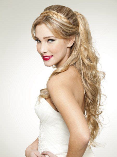 Up Style Hairdos For Special Occasion Wear Following The Trends Of The