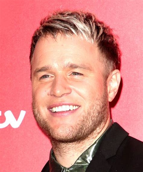 Olly Murs Short Straight Black Platinum Hairstyle With Blunt Cut Bangs