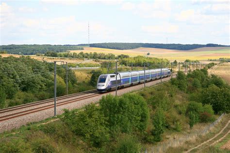 TrainLine ajoute le suivi des trajets SNCF en temps réel - Tech - Numerama