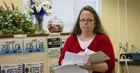 Kentucky Clerk Kim Davis Takes Her Battle Against Gay Marriage To Romania
