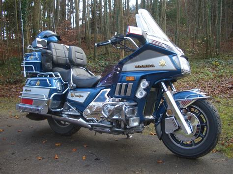 2 valve per cylinder touring motorcycle produced by honda in 1985. Honda GL 1200 Gold Wing - Wikipedie