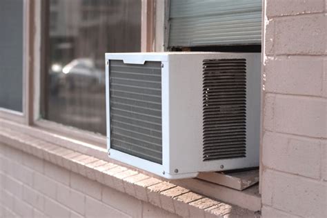 How To Seal A Window Air Conditioner In 7 Easy Steps