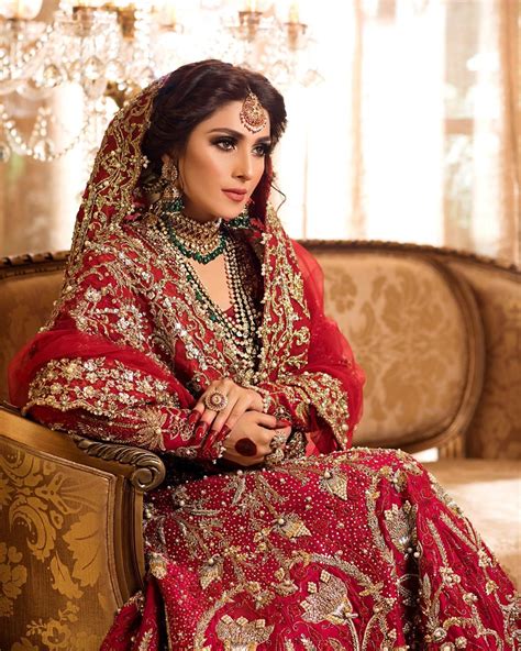 beautiful ayeza khan latest bridal shoot for hifsa khan salon reviewit pk