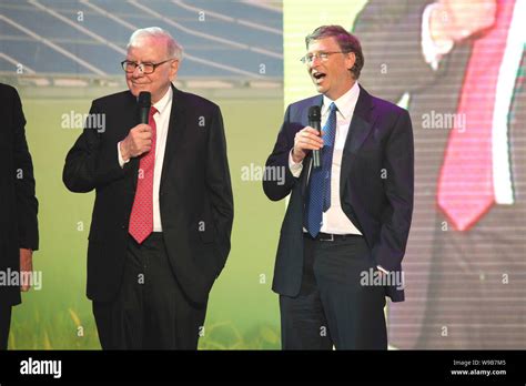 Bill Gates (right), U.S. business magnate, philanthropist and Chairman